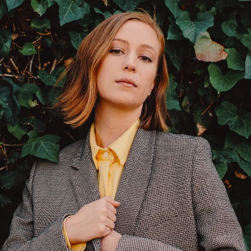 Hannah Einbinder in Philadelphia